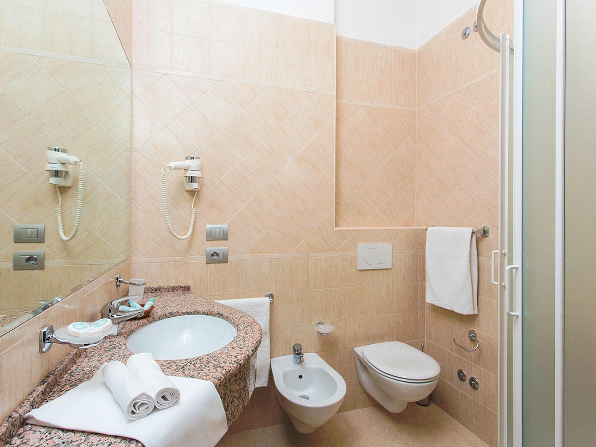 Hotel Caravelle Чезенатико Екстериор снимка